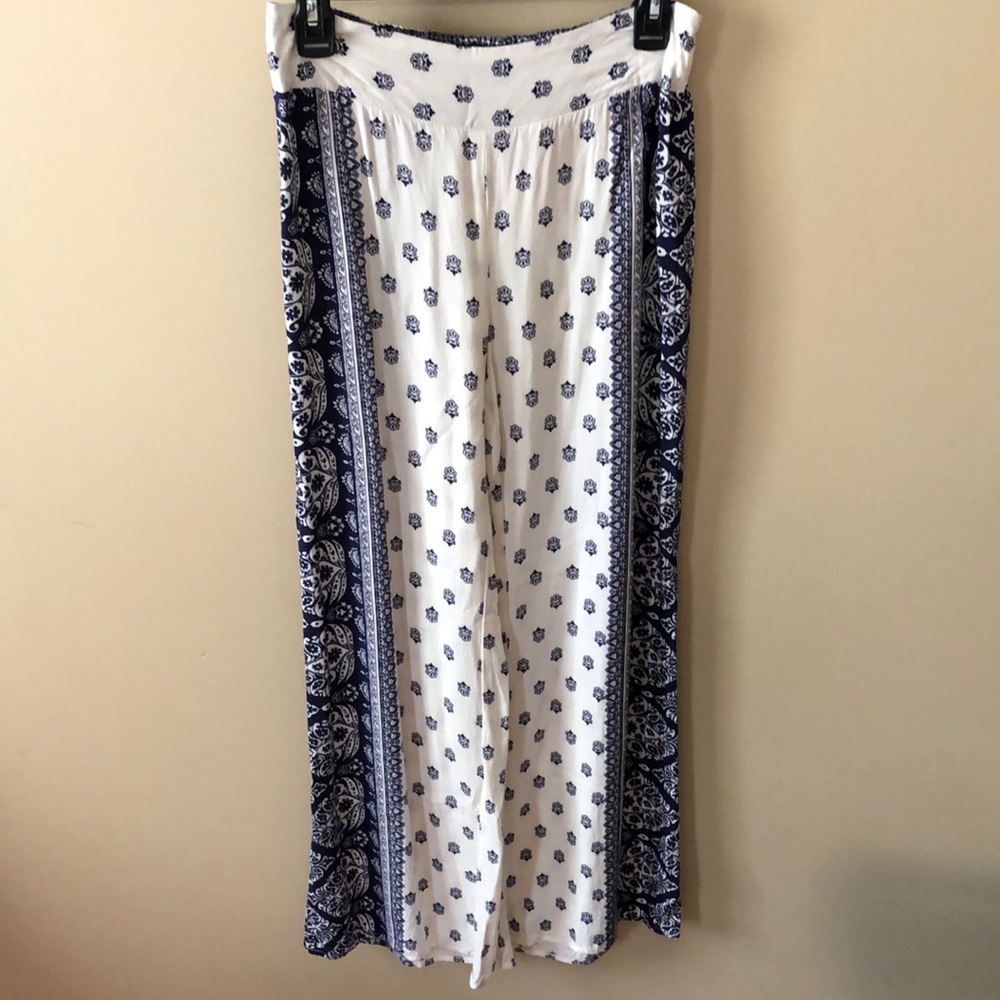 Patterned flare pants